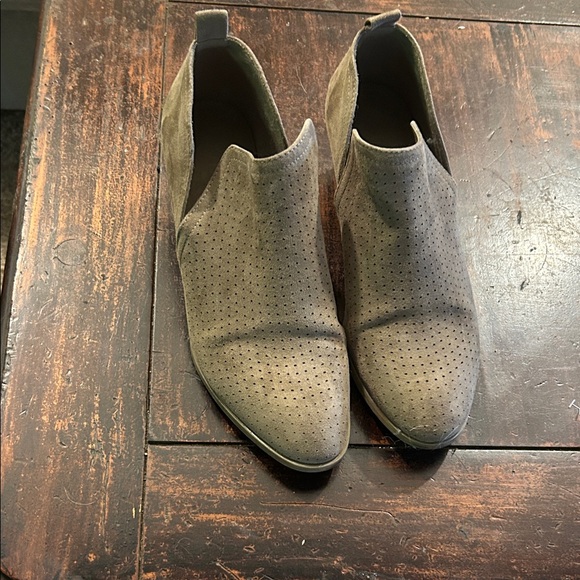 Women’s - Picture 2 of 3